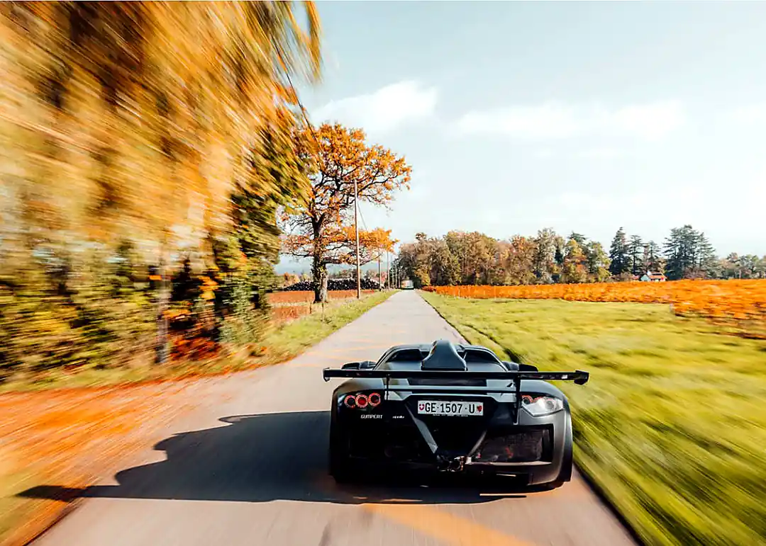 2015 Gumpert Apollo S road test 1